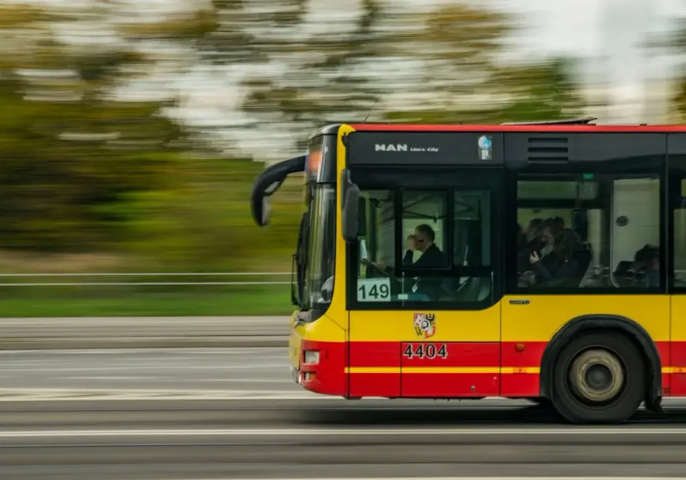 Ile zarabia kierowca autobusu miejskiego w Niemczech? Zaskakujące fakty