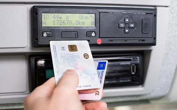 Gdzie można odczytać kartę kierowcy i uniknąć problemów z danymi